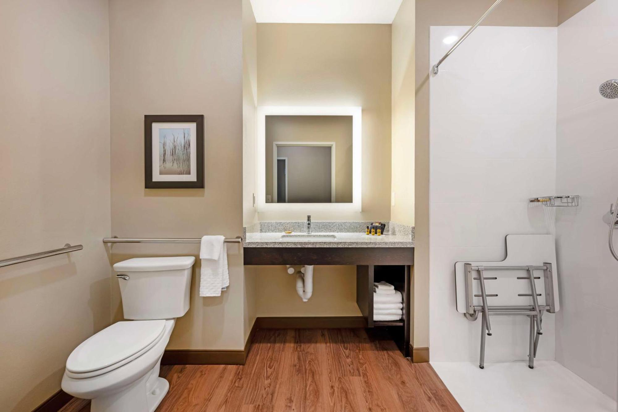 Best Western Plus Lakeview Hotel Madison Экстерьер фото