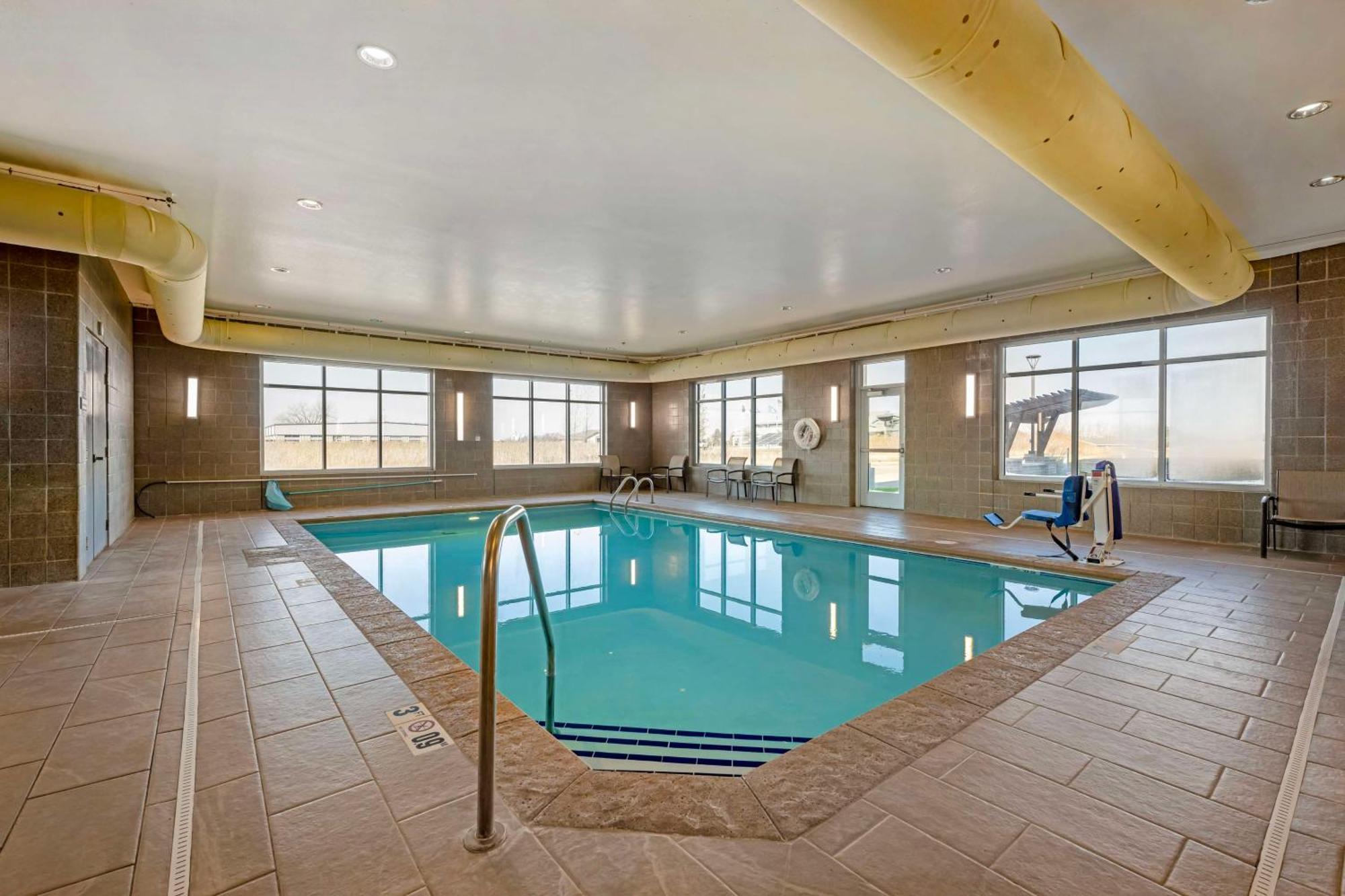 Best Western Plus Lakeview Hotel Madison Экстерьер фото
